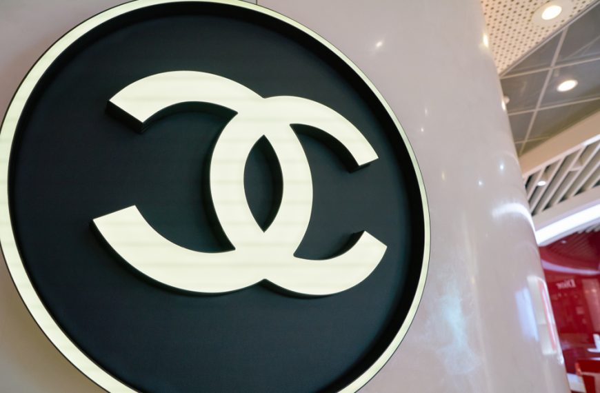 12 Vintage Clothing Brands That Sell for Thousands