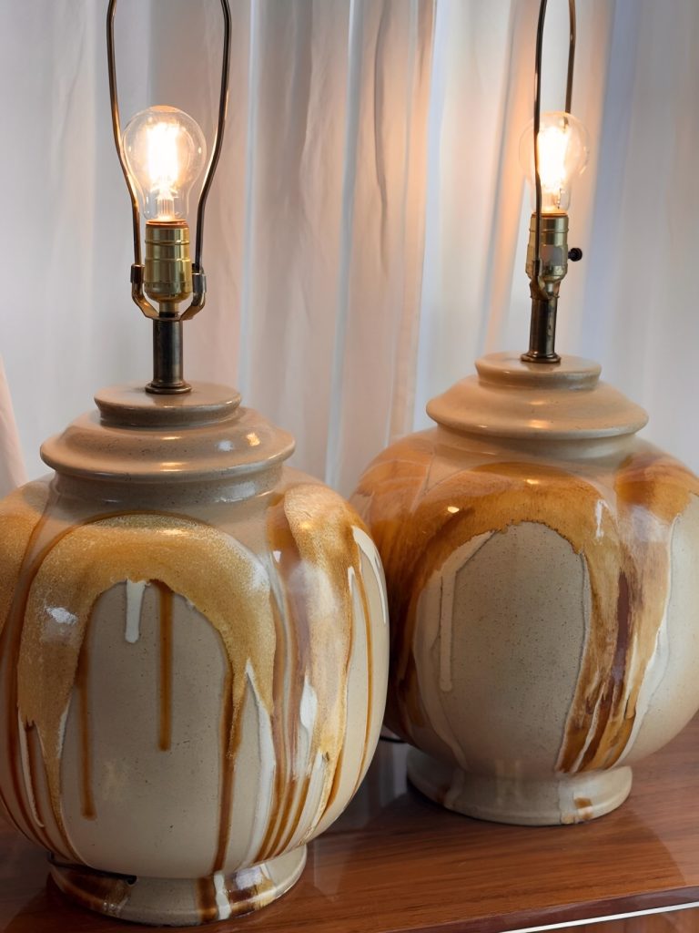 XL Vintage 1950s MCM Ceramic Glazed Drip Pottery Atomic Lamp