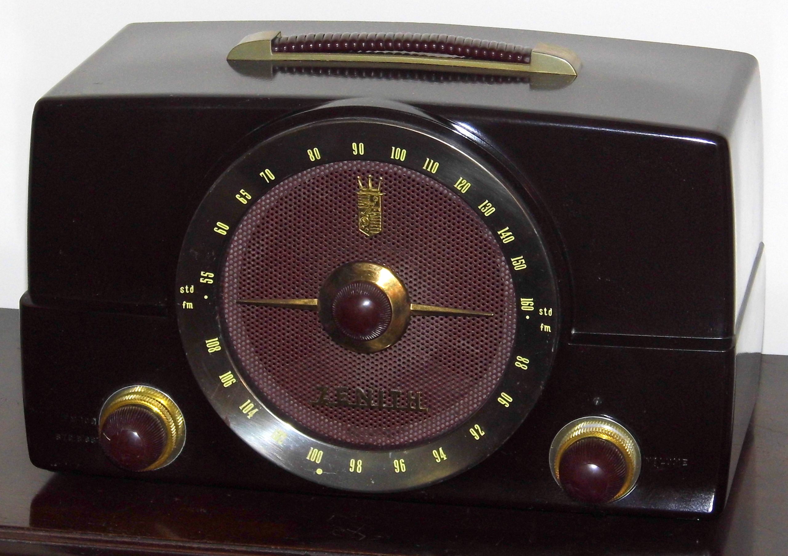 Vintage Zenith Table Radio, Model H725, Broadcast & FM Bands, 7 Tubes, Made In USA, Circa 1950