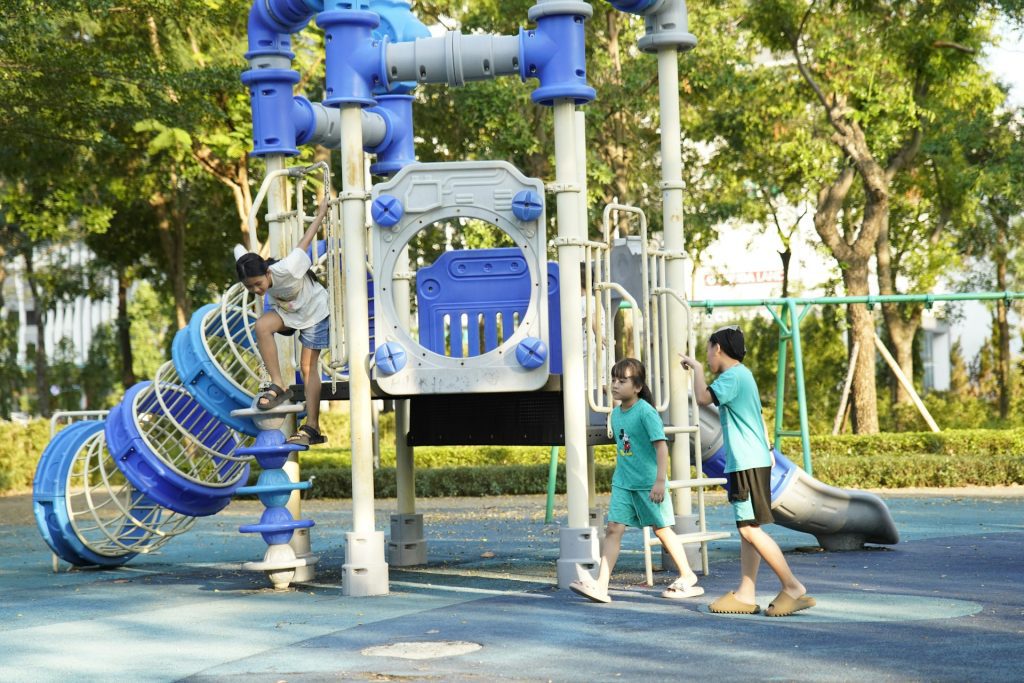 12 Things Kids Could Do Alone Back Then That Wouldn’t Happen Today