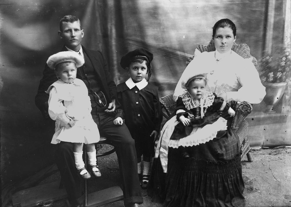 Children’s Expressions in 1910s Family Snapshots