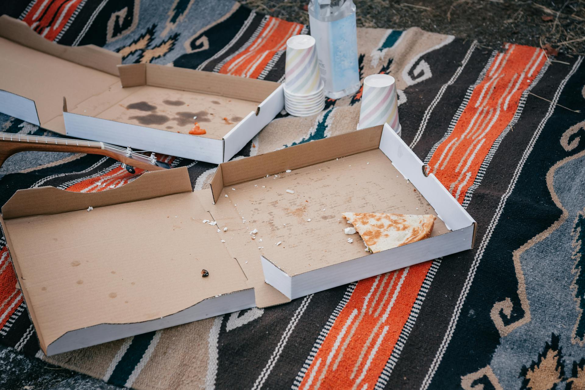 Pizza boxes (clean parts only)