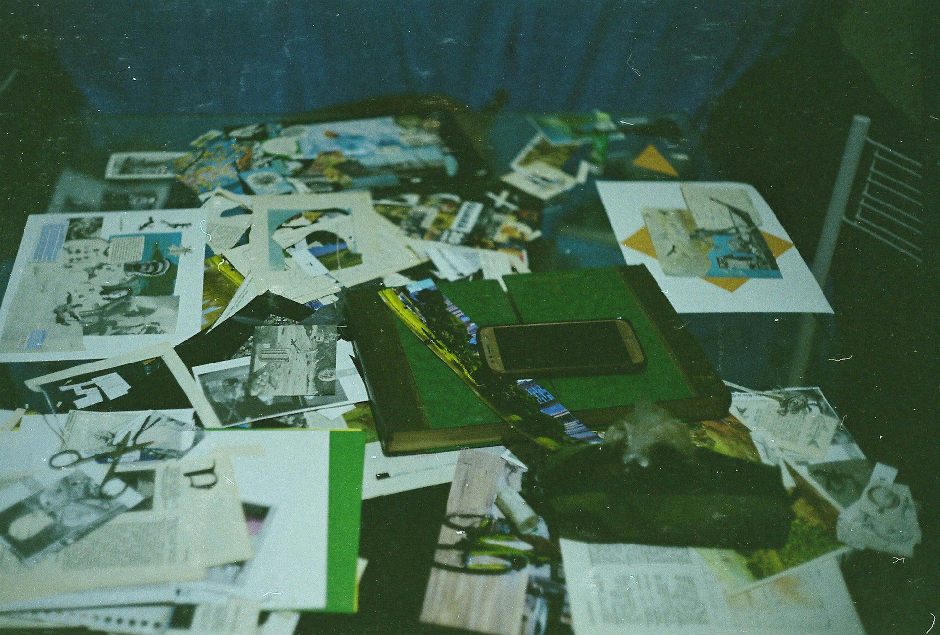 a lot of papers for declutter