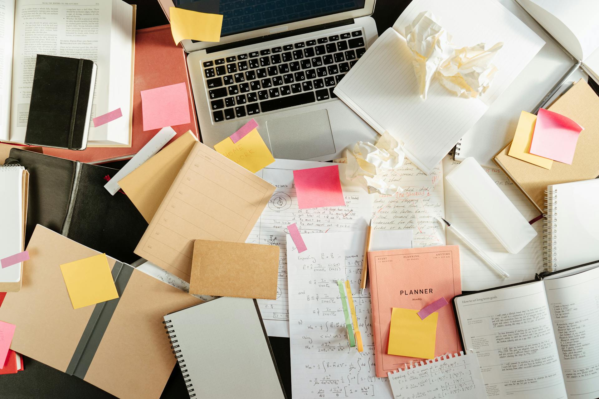 12 Ways Clutter Is Wasting Your Time Every Day Decluttering Mom
