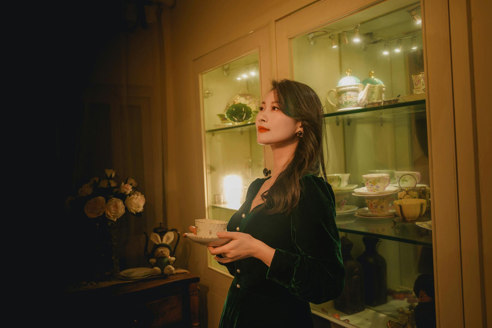 mirrored back in china cabinet