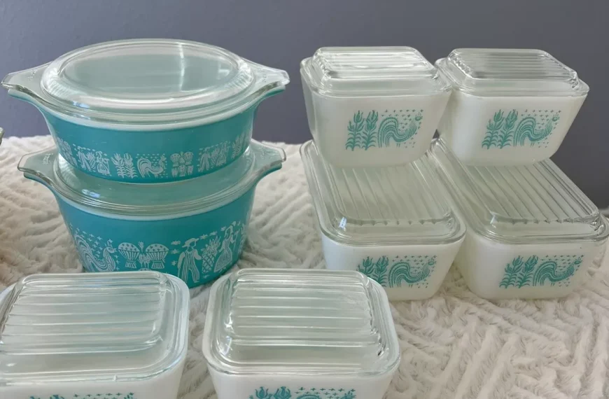 12 old pyrex pieces that…