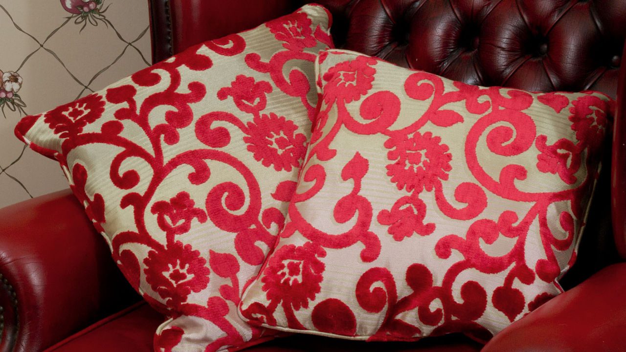 Vintage home decor setup, cozy living room inspiration, antique furniture styling, traditional interior design