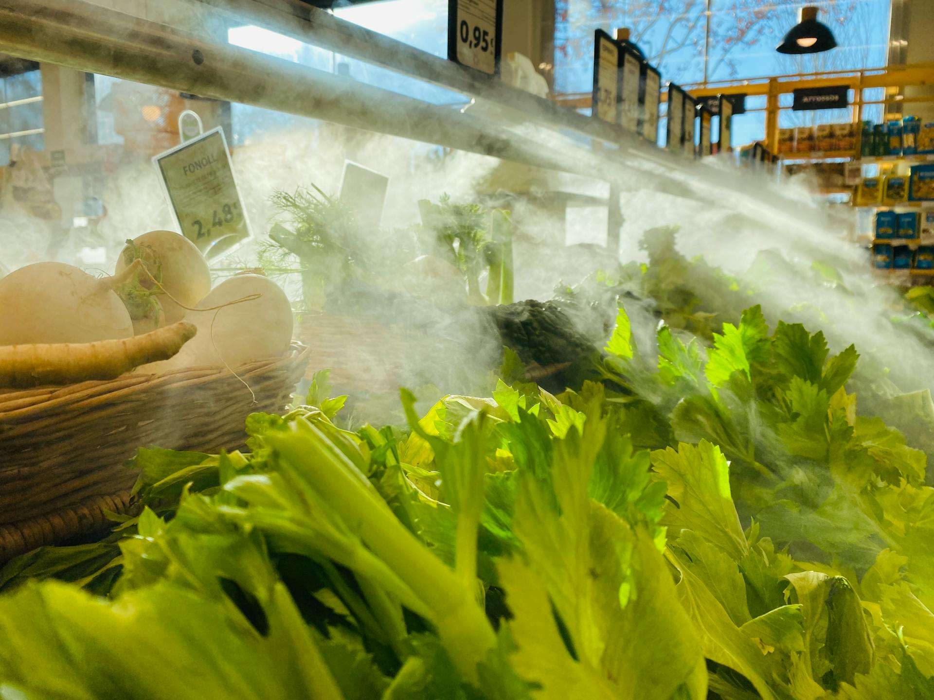 Misted Vegetables to Appear Fresh