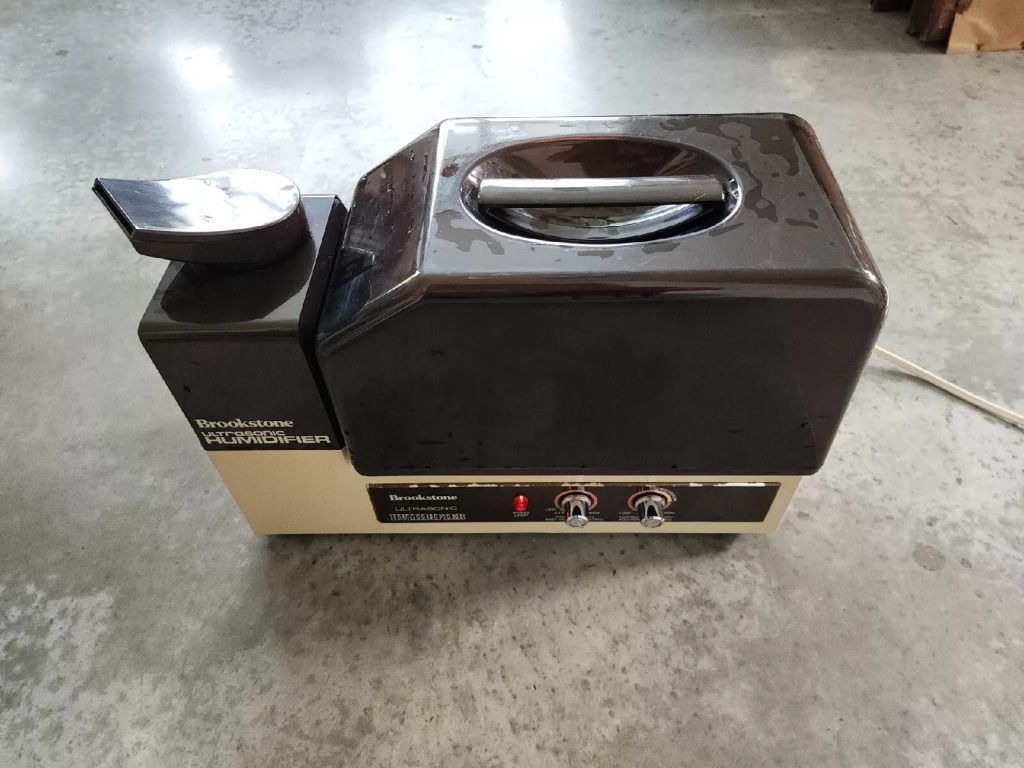 Vintage Brookstone Ultrasonic Humidifier Model 7088 Works Great!