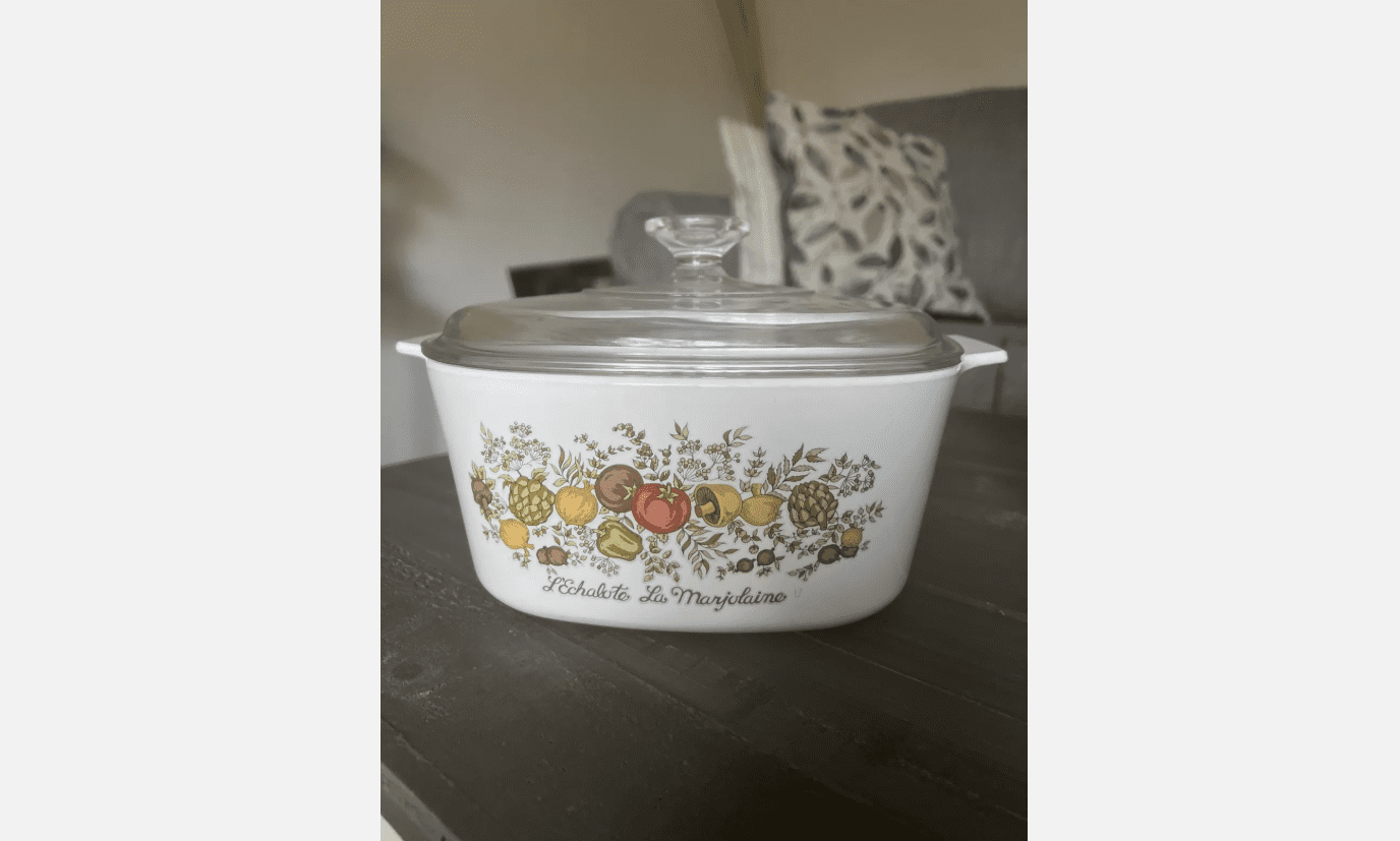 Pyrex casserole dishes