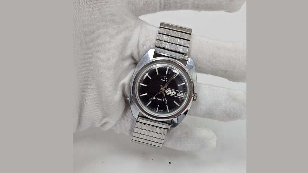 Timex watch with mechanical movement