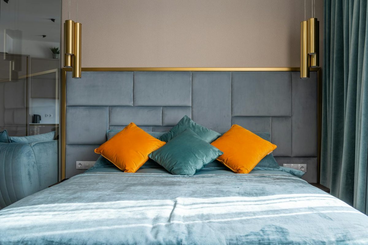 Picture of 12 Clutter-Free Decorating Tips for the Cozy Maximalist Look