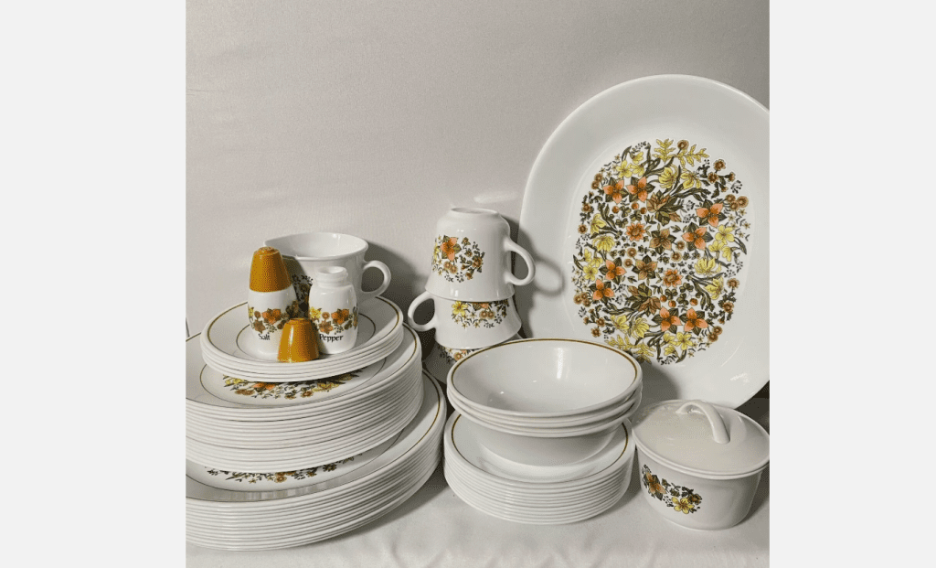 Vintage Corelle dishes