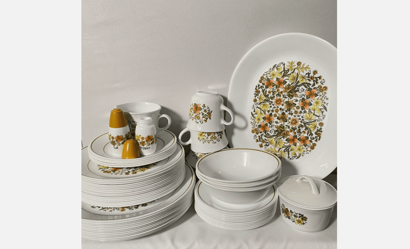Vintage Corelle dishes
