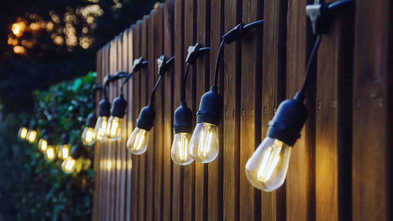 String light on deck 