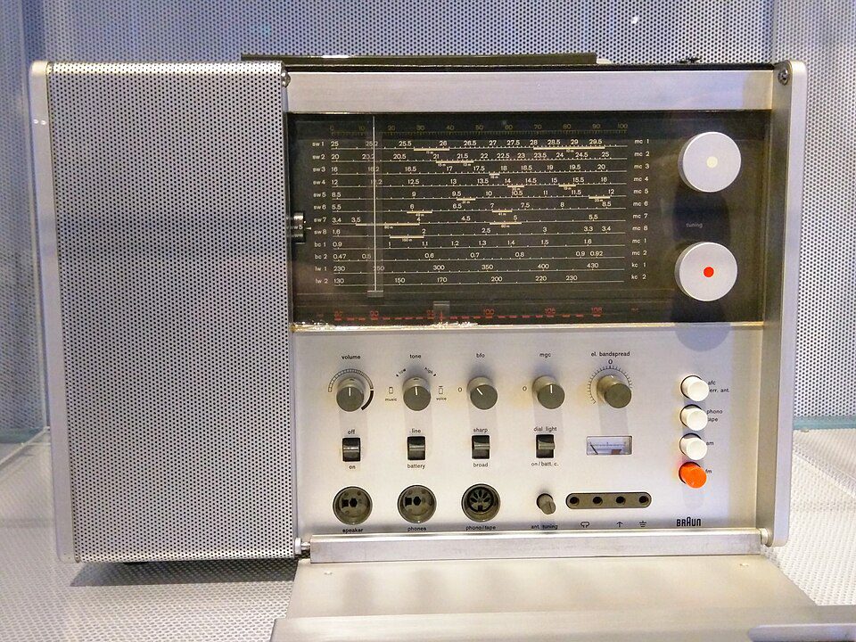 Braun T-1000 radio