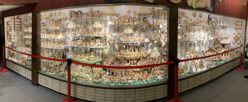 Hummel_figurines_collection_panorama