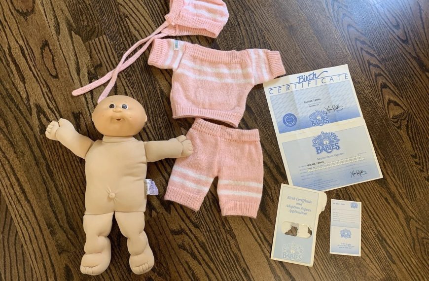 Cabbage Patch Kids Doll 1st Edition Bald Blue Signature 85 Adoption Papers