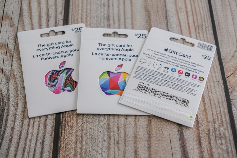 23 July 2023 - Calgary Alberta Canada - 25 Dollar Apple Gift Cards