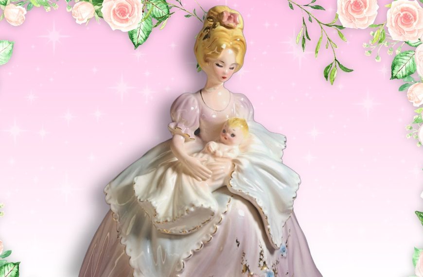 JOSEF ORIGINALS FIGURINE