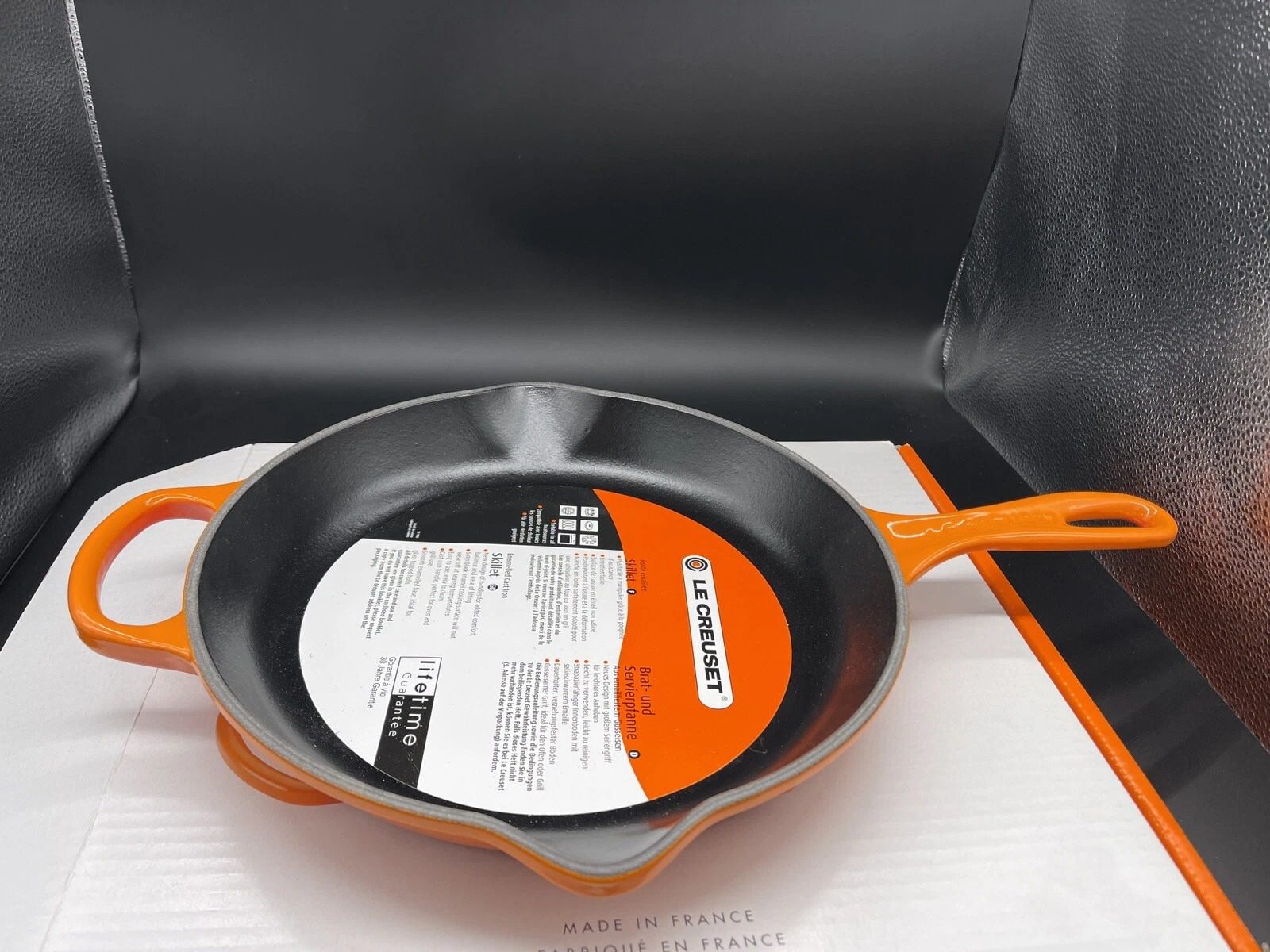Le Creuset Volcanique Flame Signature Skillet 26cm Enameled Cast Iron 10 1/4"