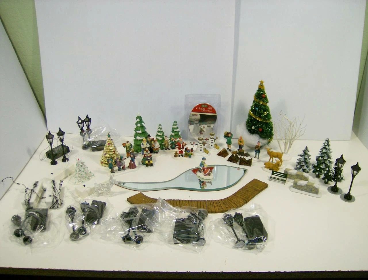 Lemax Christmas Village Lot Of 14 Figurines & 43 Accessories Trees, Street Lamps