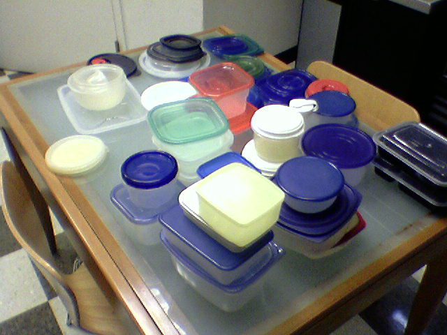 lots of vintage tupperware