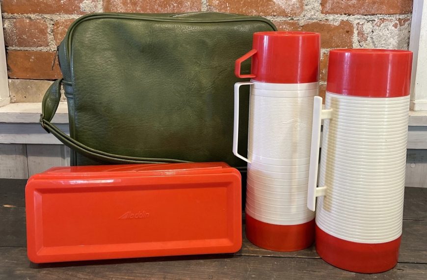 Vtg Mid Century Aladdin Picnic Set ~ Avocado Green Bag w/ 2 Thermos & Lunch Box