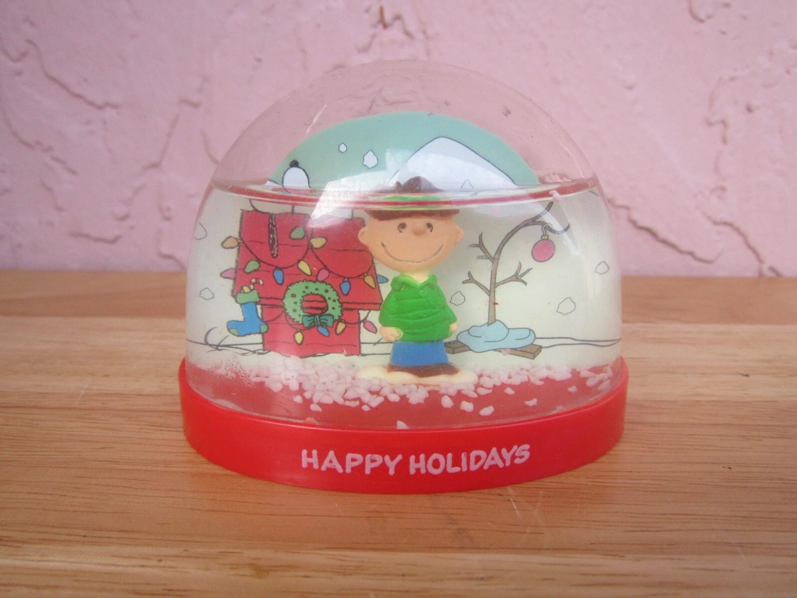 Peanuts Christmas Snow Globe Charlie Brown Happy Holidays Plastic For Sale!!!