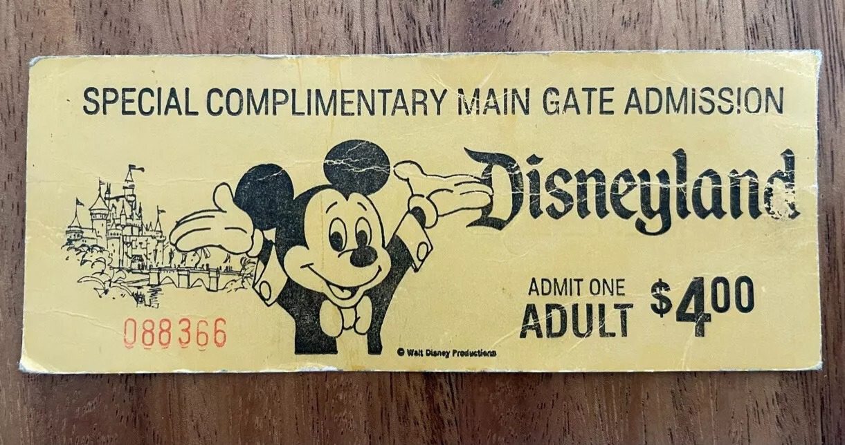 Rare Vintage Disneyland Special Complimentary Main Gate Admission Ticket $4.00
