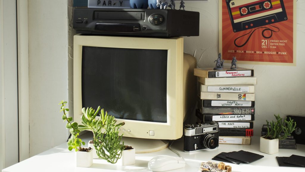 old-vhs-packaging-computer