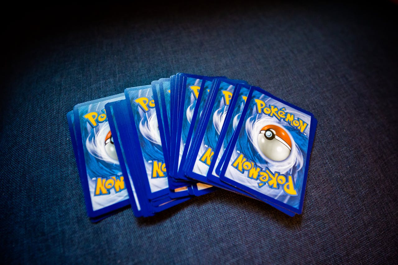 Trading cards pokemon 