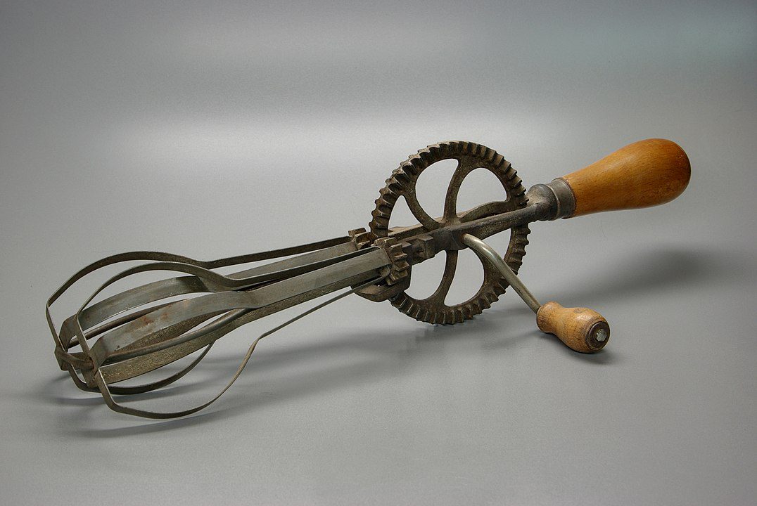 Traditional Hand Mixer