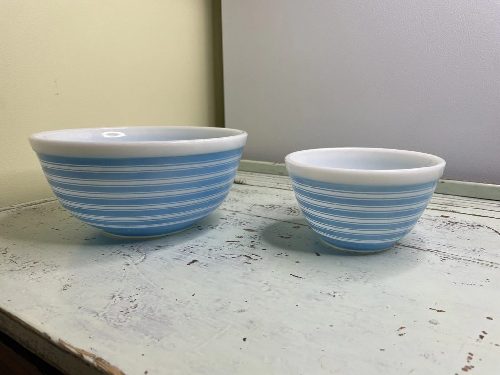 Vintage Pyrex Mixing Bowls Set of 2 White and Blue Rainbow Stripes
