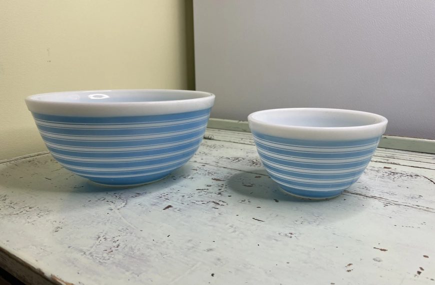 Vintage Pyrex Mixing Bowls Set of 2 White and Blue Rainbow Stripes