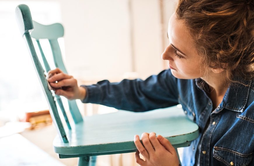 Sanding restore furniture