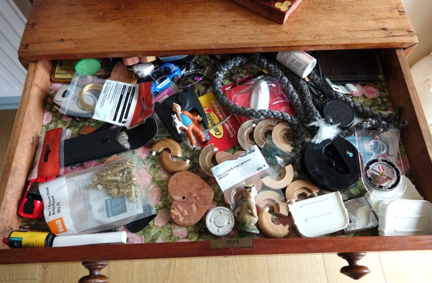 12 Things in Your Drawers You Should Declutter Today