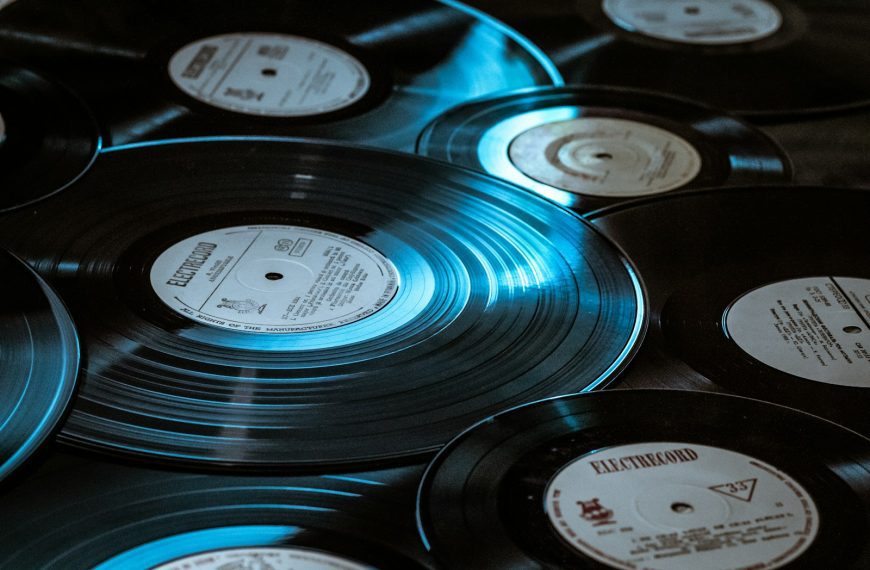 black vinyl record player in close up photography