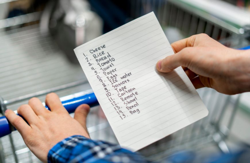 4 Thrifting Mistakes That Cost You the Best Items