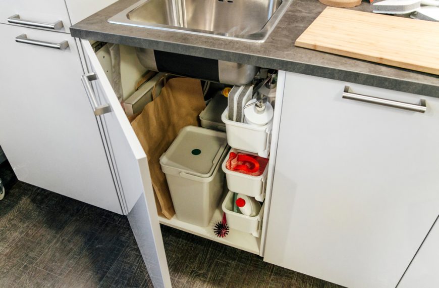 7 Things You Should Never Store Under the Sink