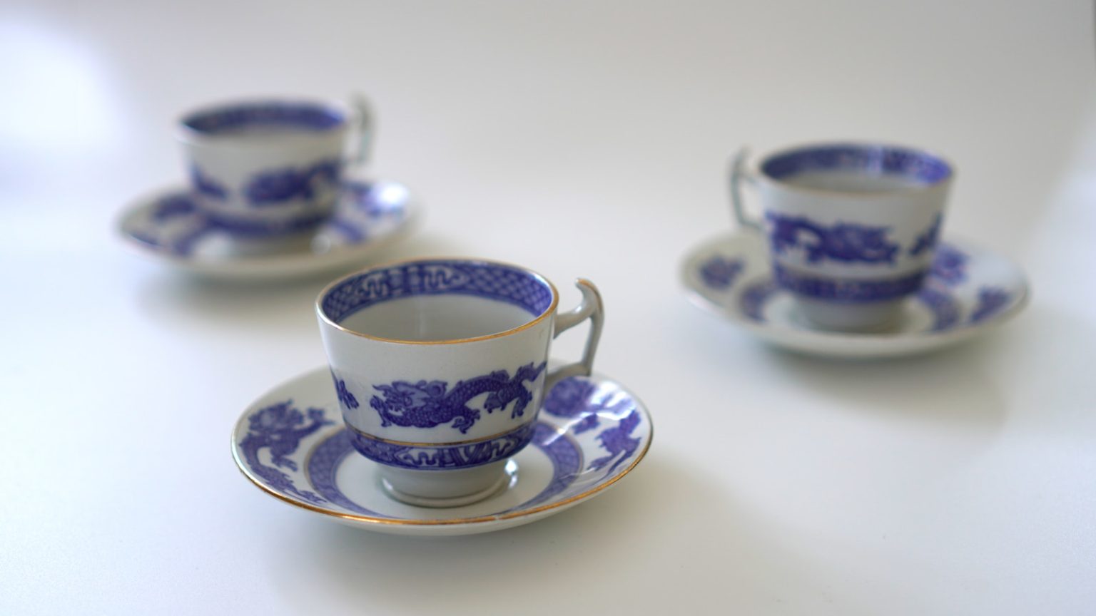 6 Vintage China Patterns That Are Worth More Than Ever – Decluttering Mom