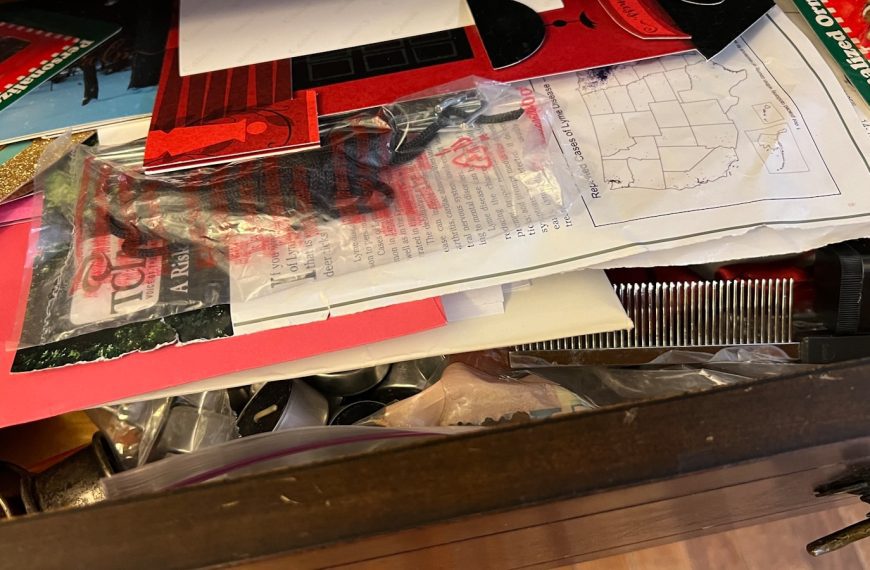 A bunch of papers that are sitting on a table