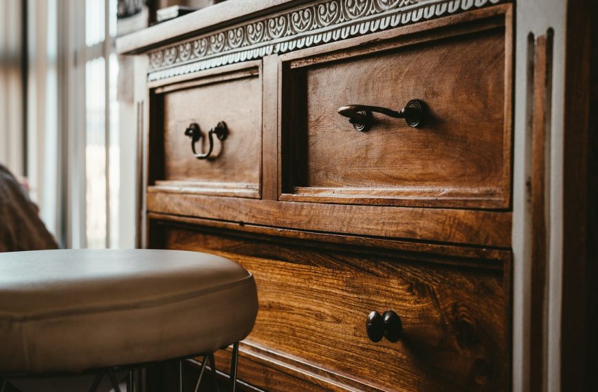 brown wooden drawer chest