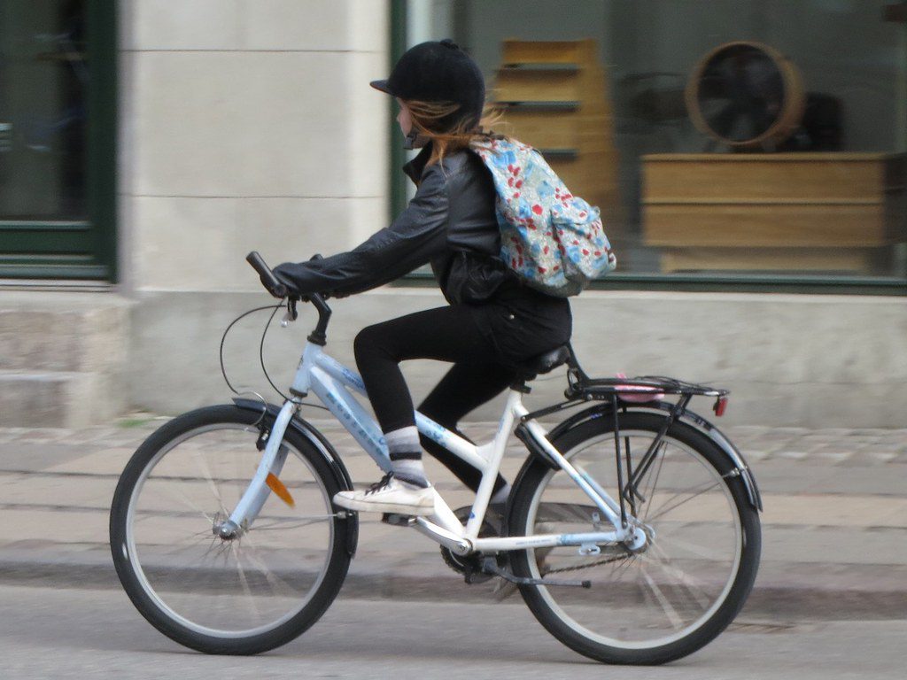 6 Things Kids Used to Do for Fun That Sound Made Up Today