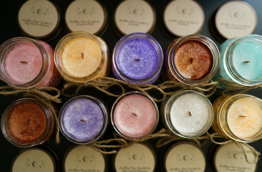 black and white round container