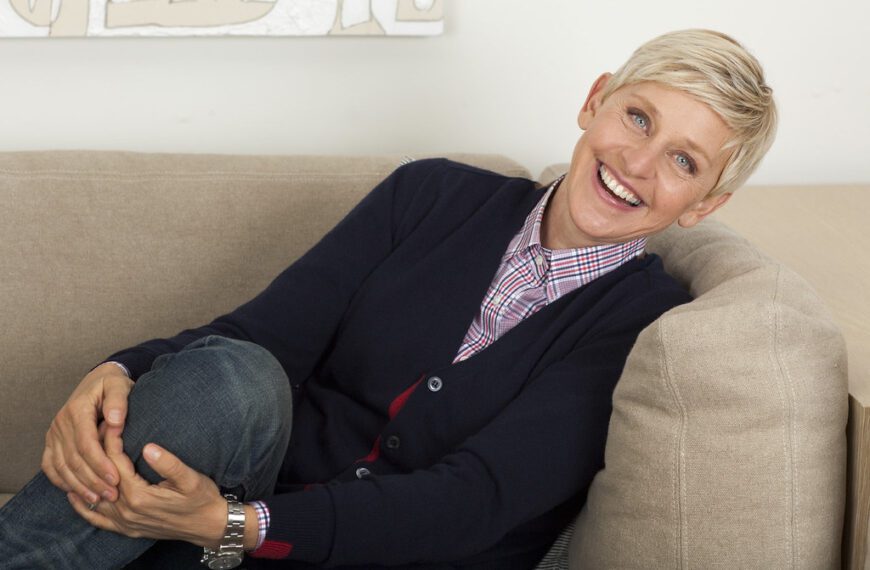 Ellen DeGeneres Takes Her $30M UK Farmhouse Off the&hellip;