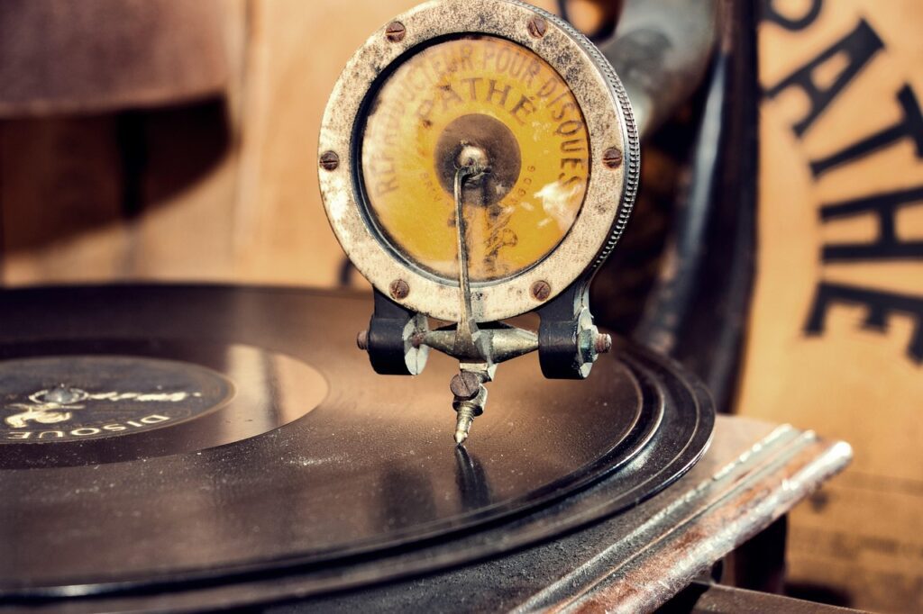 gramophone, turntable, music, vinyl, vintage, nostalgia, needle, vinyl record, antique, old, sound carrier, sense, gramophone, gramophone, gramophone, gramophone, gramophone, music, vinyl, vinyl, vinyl record