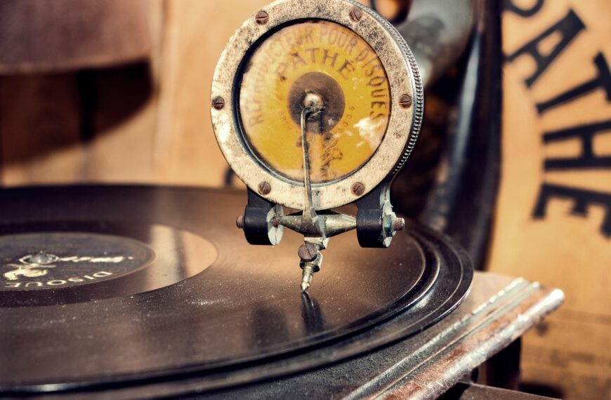 gramophone, turntable, music, vinyl, vintage, nostalgia, needle, vinyl record, antique, old, sound carrier, sense, gramophone, gramophone, gramophone, gramophone, gramophone, music, vinyl, vinyl, vinyl record