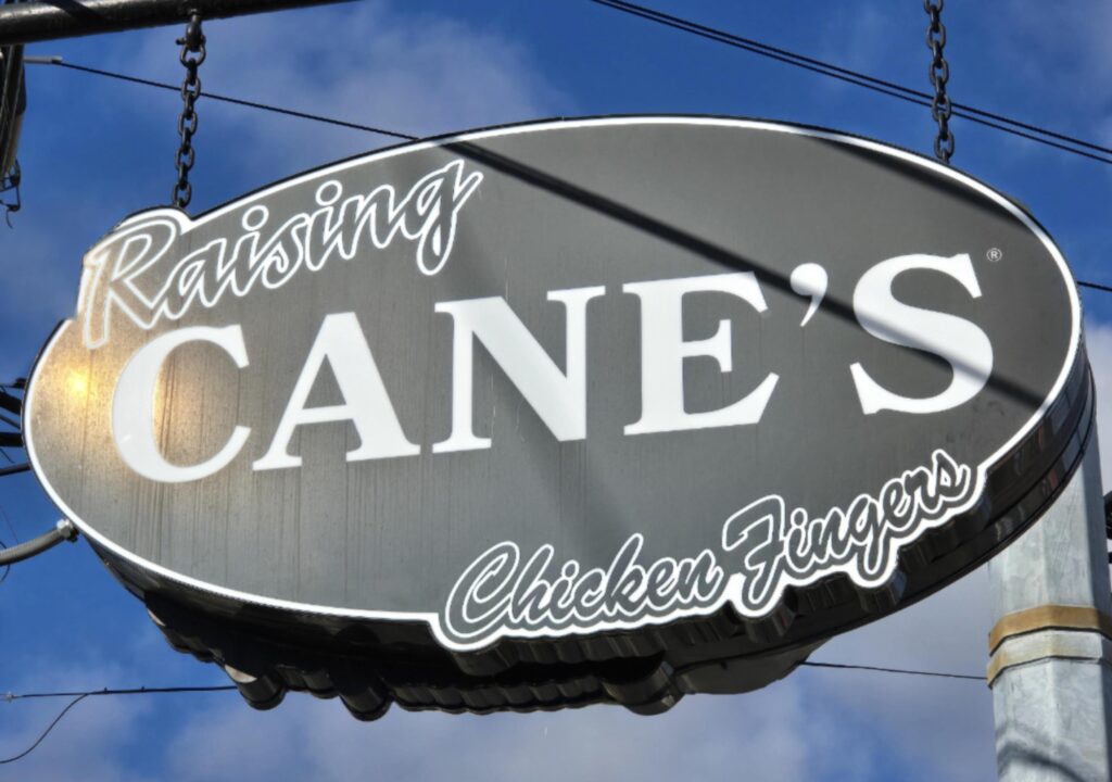 Florida Woman Warns Customers to Open Raising Cane’s Orders Immediately — Here’s Her Reason