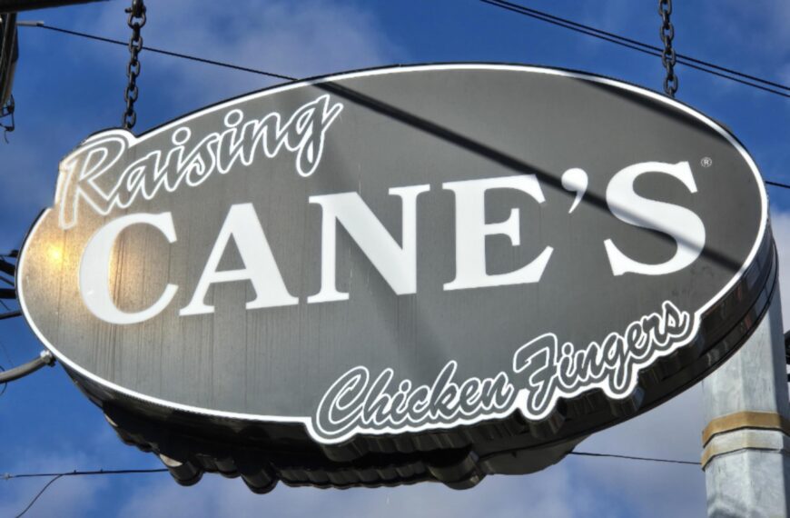 Florida Woman Warns Customers to Open Raising Cane’s Orders&hellip;